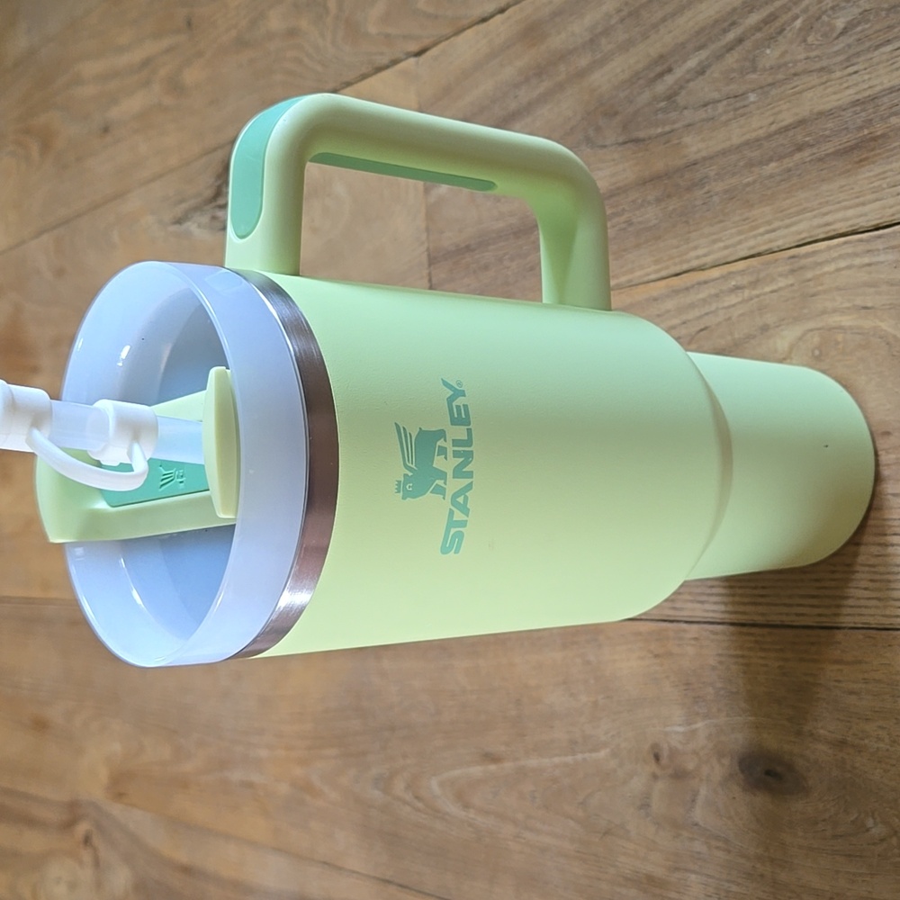 Stanley 40 Oz Lime Green